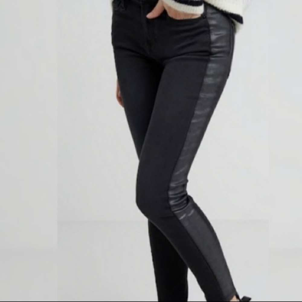 NWT Frame Le High Straight Jeans Noir Coated Tux